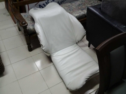 Folding seat