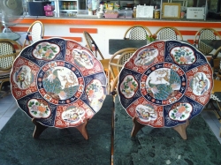 2x Japanese porcelain imari plates
