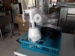 Midea juice with mamaru toasted and blue dish drainer tray