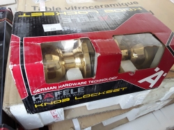 Gold handle lock