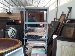 Steel shelf not incould pictures