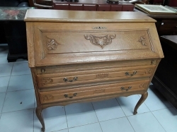 A wooden bureau 46x100x95cm
