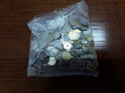 100 mixed world coins