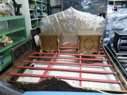 Mahogany king size bed with 2 bedside tables