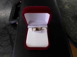 2 Dimond 1 onyx 9 k.