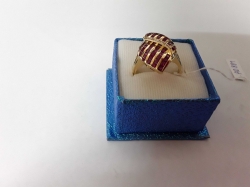 Thai ruby 1.847 cts. with diamond 0.11 ct. setting gold 18k. 6 grams.