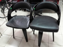 2x chairs
