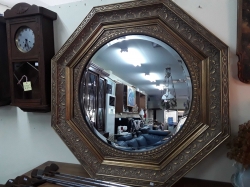 Engraved border mirror