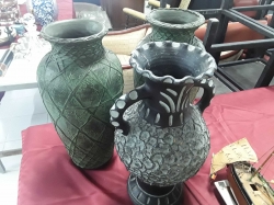 3x pottery vases