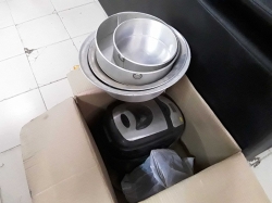 Job lot of kitchen were