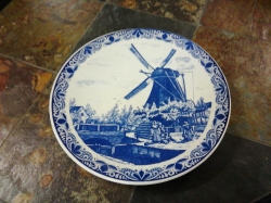 Delft porcelain plate
