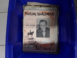 Box of old music note