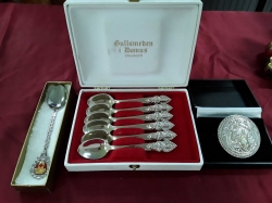 Job lot spoons and plated brooch