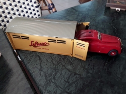 Schuco Garage