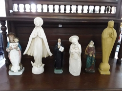 6x Mother Maria statues and some damage