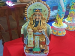 Ceramic Chinese Emperor