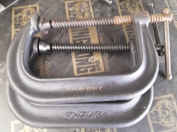2x Heavy Duty clamp 6
