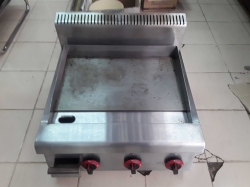 Stainless steel gas grill