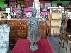 Large and beautiful antique Ayutthaya style bronze Buddha