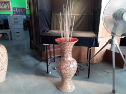 Large Ban Chiang pottery vase