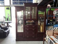 Antique Jentlemans Victorian compactum
