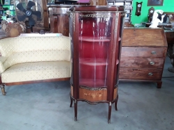 Vitrine display cabinet with 1 key in office