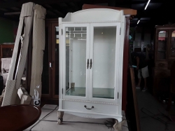 DISPLAY CABINET 2 DOOR 1 DRAWER WHITE PAINTED