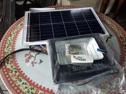 Radar motion Sensor Solar Flood Light 250W.