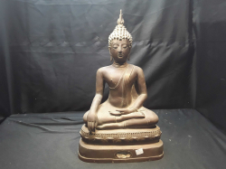 Bronze sitting Buddha