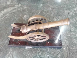 Qualitu massive bronze model of the canon on marble base
