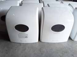 2x Tissue boxes