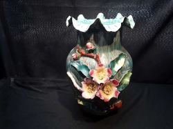 Capodimonte Italian flora vase (some damage)