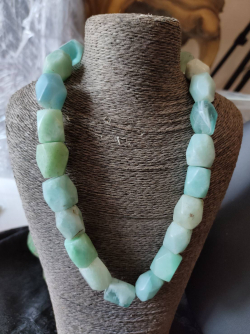 Jade bead faceted cut 20 pcs.