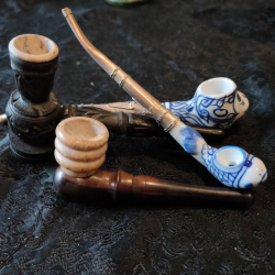 4 Smoking pipes