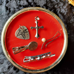 Silver Cross pendant (925) w/ other accessories