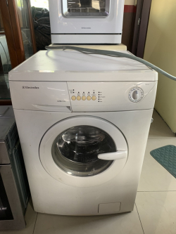 Electrolux Watching Machine