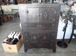 2x C.1870 Stack chest on stand 45*13*29.5 cm with Certificate Elm wood, brass