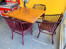 Table set with 4 chairs 100*100*80cm