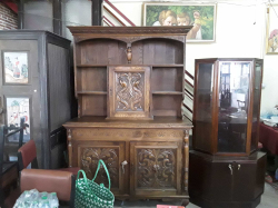 A French Carve Doak Dresser Ref:154