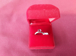Ladies 929 Silver Ring with 0.70 carat Ametnyst.