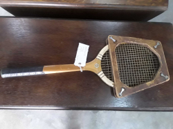 Tennis Racket 
Ref.5 B.3 