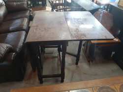 Oak Table
W.76 L.120 H.73 cm.
Ref.171 B.3