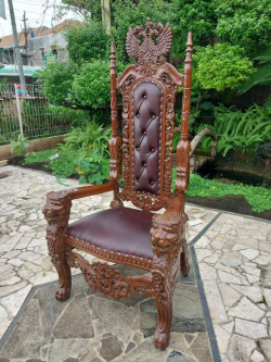 Lion King Chair. (New)
B.2
W.90 D.64 H.175