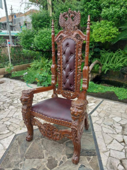 Lion King Chair. (New)
B.2
W.90 D.64 H.175