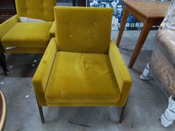 Dempsey Chair Gold Luxurious Cotton Velvet Fabric Solid Ash timber frame
Luxurious Foam and Feather Filled Cushions
Pirelli Webbed Suspension for extra Comfort
Mid Century Modern Styling 75*78*82 cm