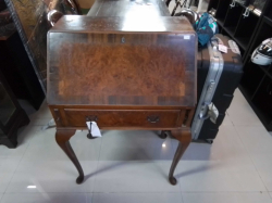 A Small Bureau Desk.
W.66 D.22 H.102 cm.
Ref.238 B.5