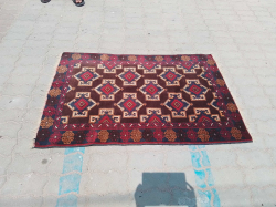 Persian Baluch Qamdani Design 80 years old.
118x200cm.