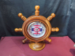 Wooden Clock.
W.47 H.46 Cm.