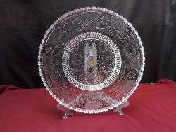 Cut Crystal Glass Plate with Stand.
W.35 cm.