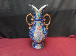 A Beautiful Twin Handled Chinese 14